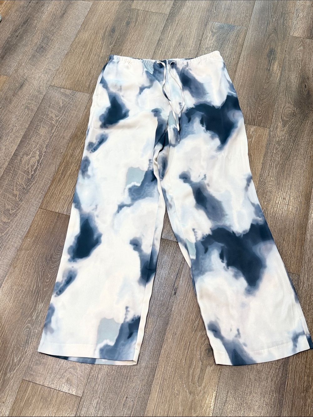 H&M Eco Satin Wide Leg Pants Women's Size M Cream Navy Tie Dye Drawstring
